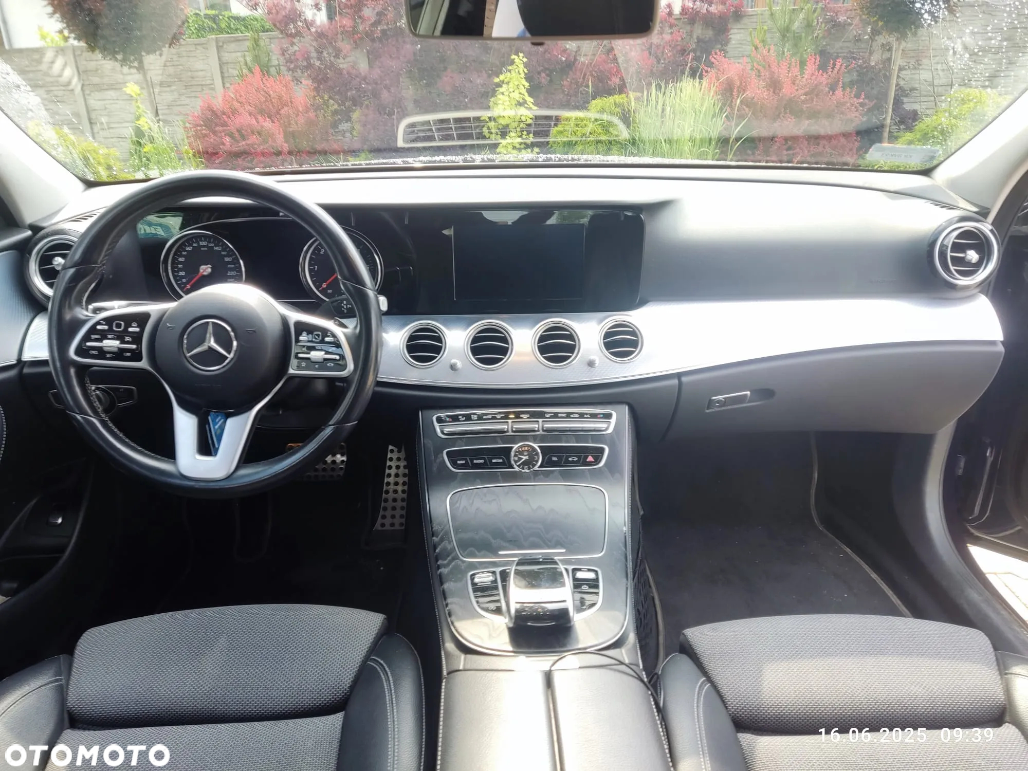 Mercedes-Benz Klasa E 220 d 4-Matic 9G-TRONIC - 8