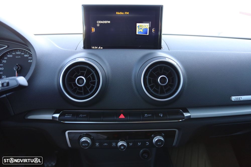 Audi A3 Sportback 1.6 TDI Design - 10