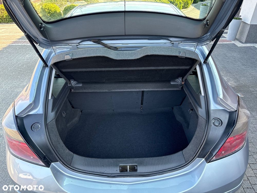 Opel Astra 1.6 Innovation 110 Jahre - 15