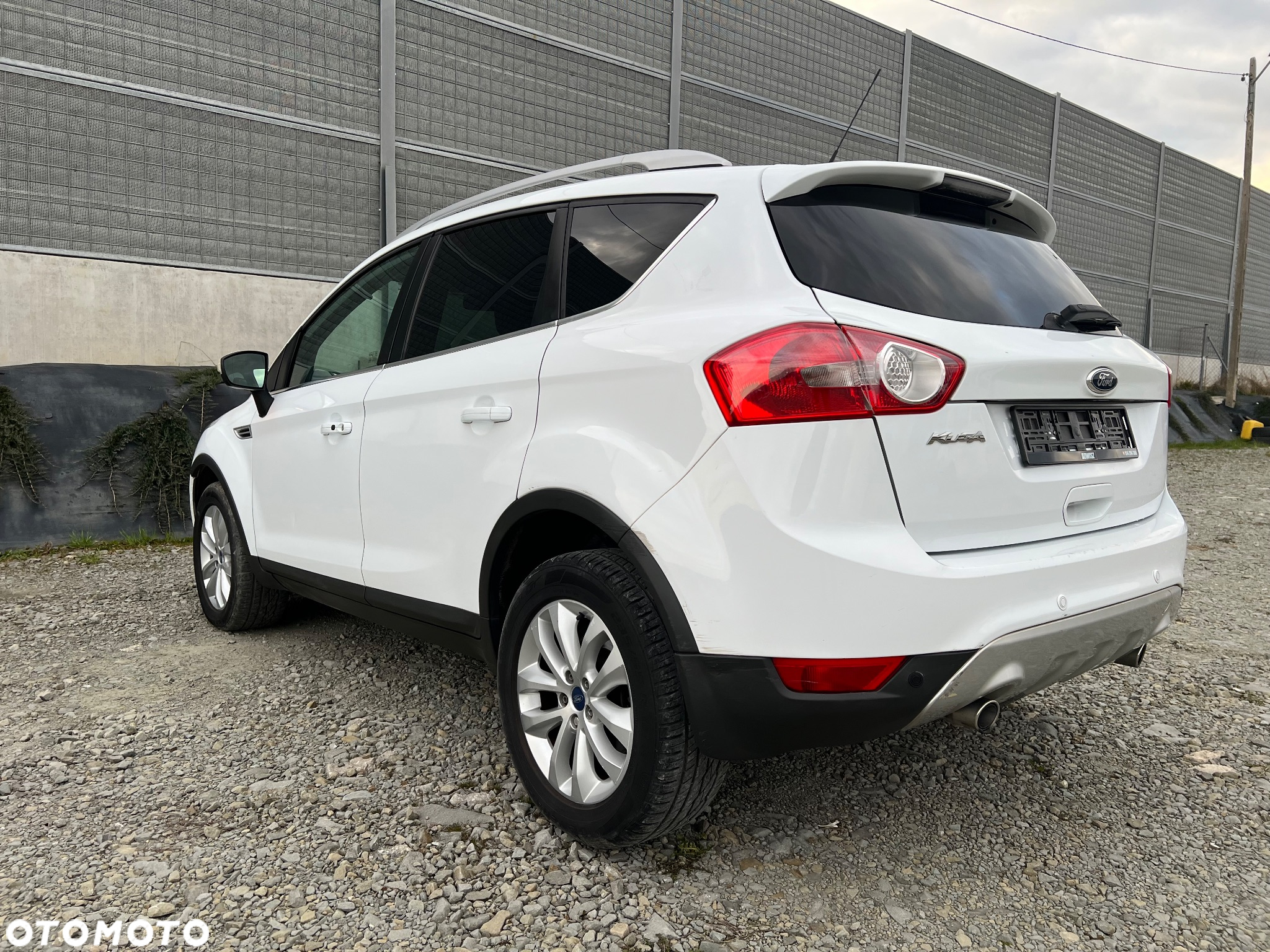 Ford Kuga 2.0 TDCi 4x4 Titanium - 12
