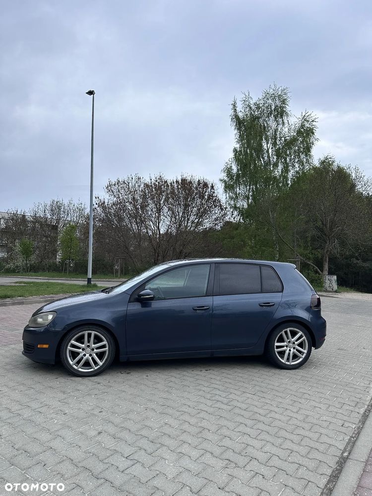 Volkswagen Golf - 2