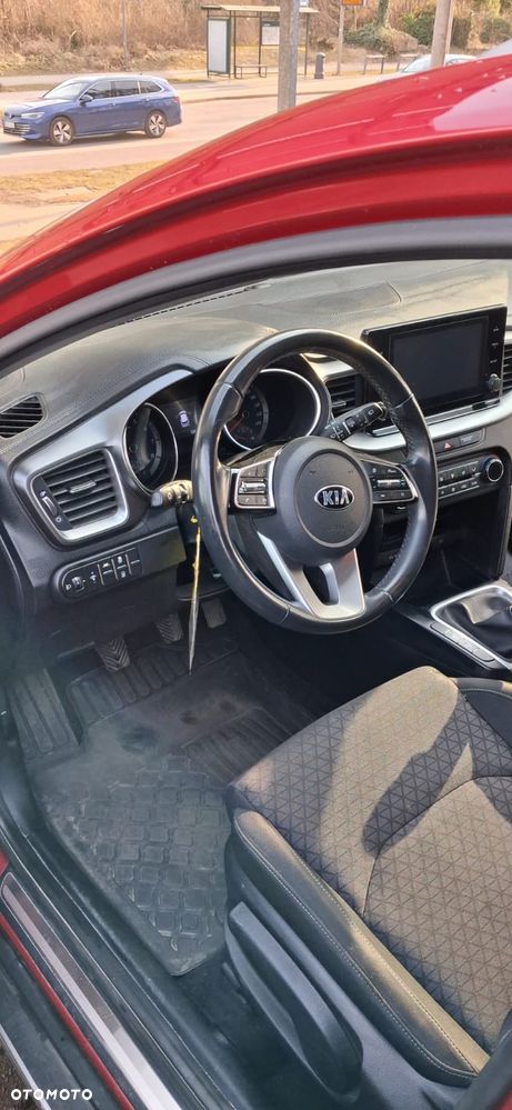 Kia XCeed 1.4 T-GDI M - 12