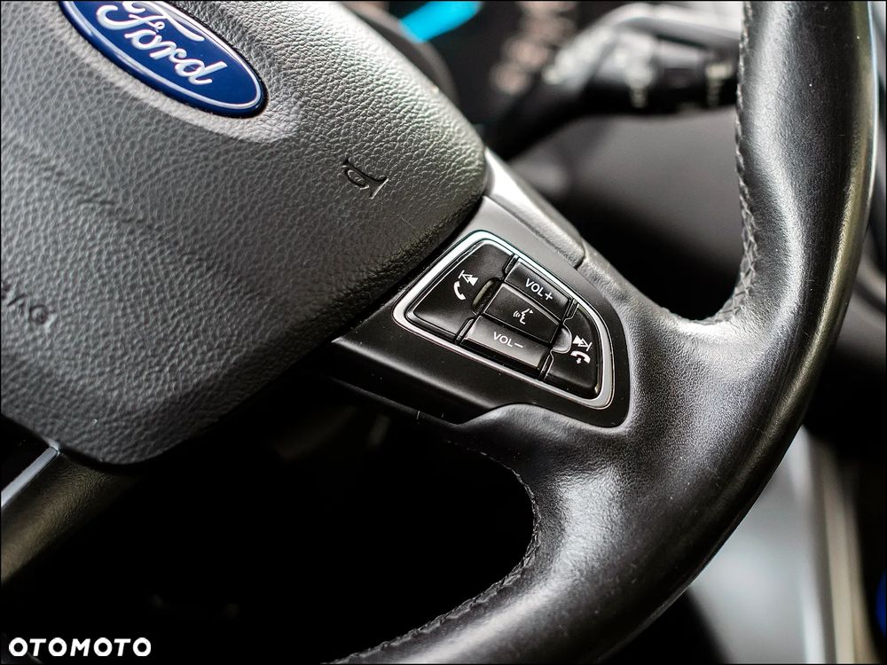 Ford Kuga - 20