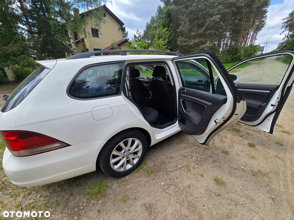 Volkswagen Golf 1.6 TDI DPF Highline - 6