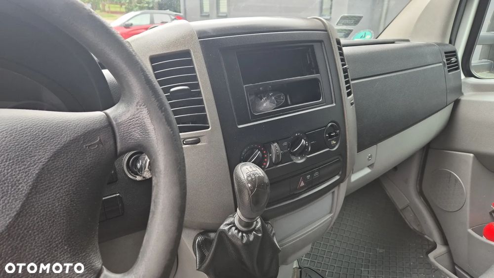 Mercedes-Benz SPRINTER - 10