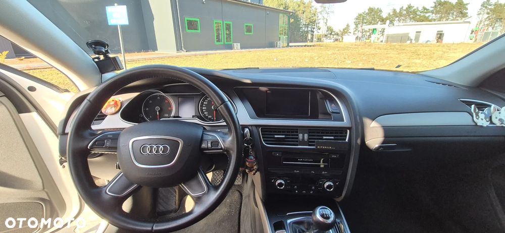 Audi A4 Avant 2.0 TDI - 25