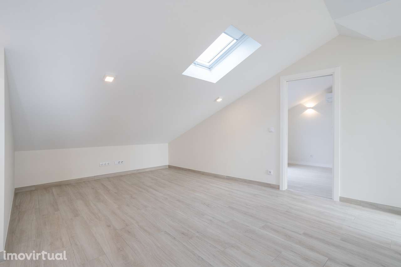 Apartamento T1 em Cascais: Conforto e Praticidade a Passos da Praia co - Grande imagem: 2/20