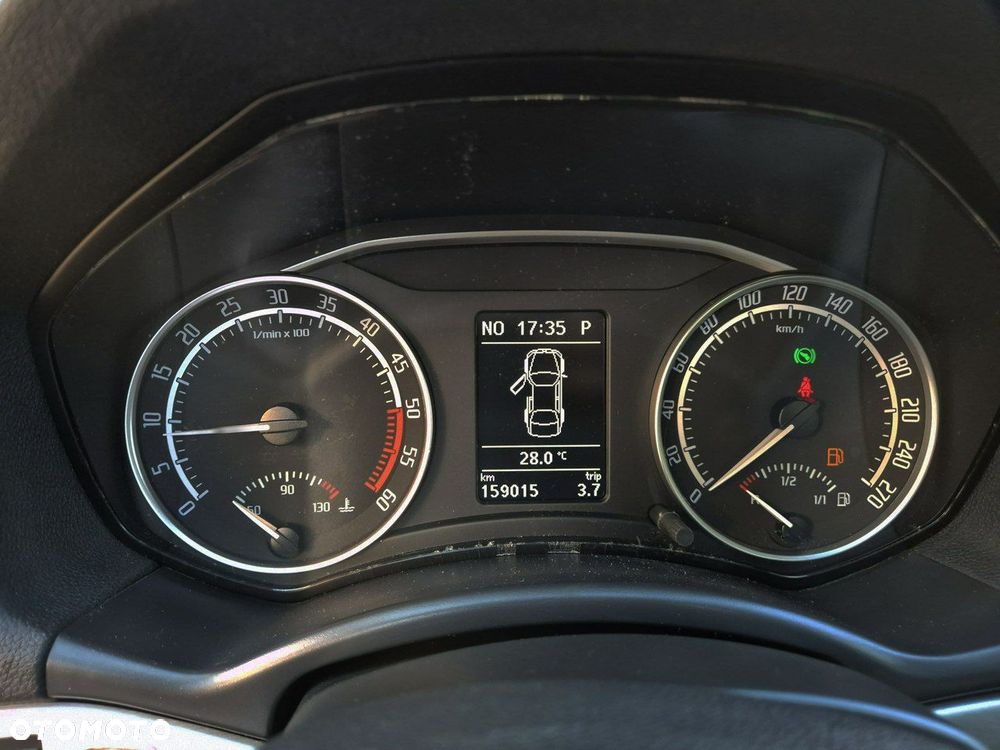 Skoda Octavia Combi 2.0 TDI CR DPF DSG RS - 16
