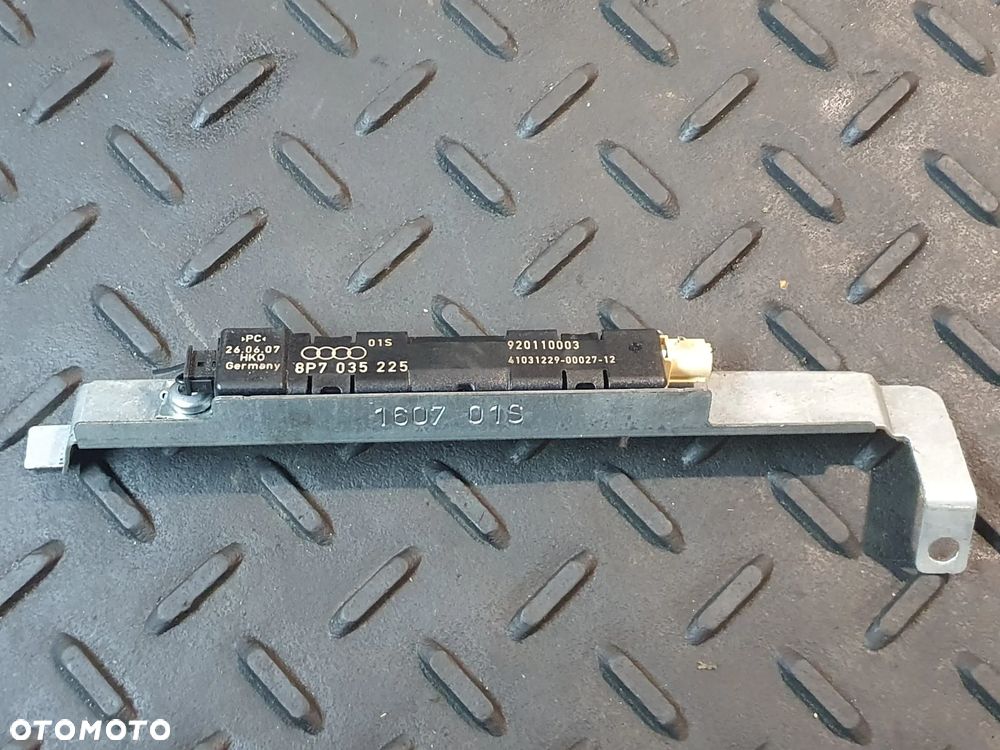 AUDI A3 8P 8P7 CABRIO 08-13 WZMACNIACZ ANTENY ANTENOWY 8P7035225 - 1