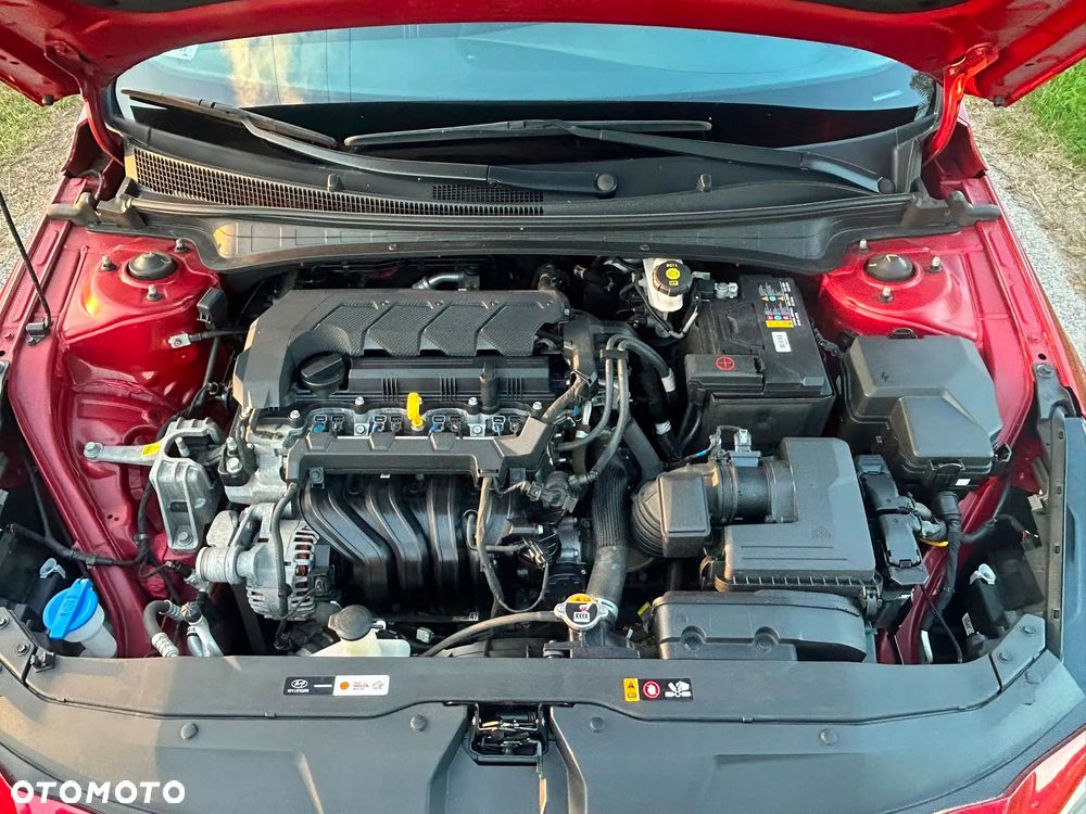 Hyundai Elantra 1.6 Executive - 6