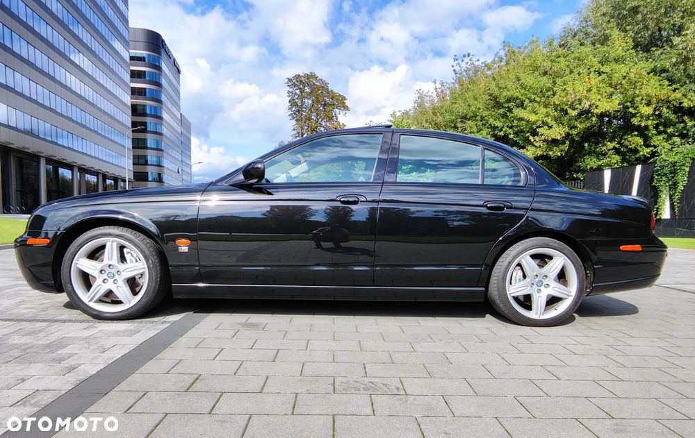 Jaguar S-Type R - 10