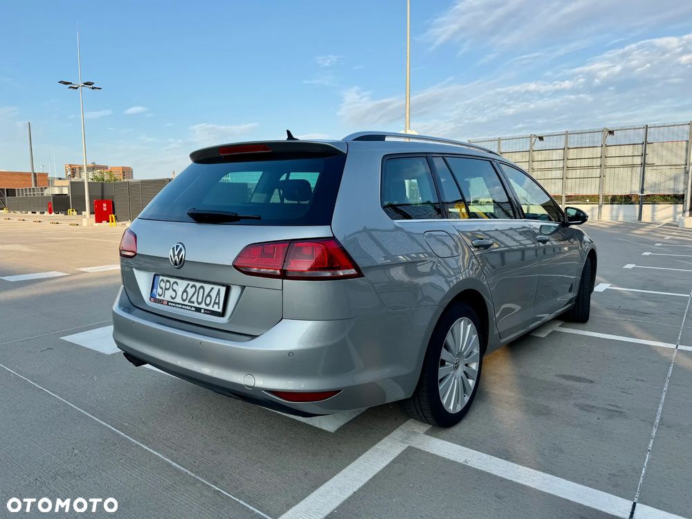 Volkswagen Golf 2.0 TDI (BlueMotion Technology) Highline - 4