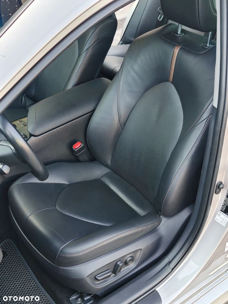 Toyota Camry Business Edition - 12