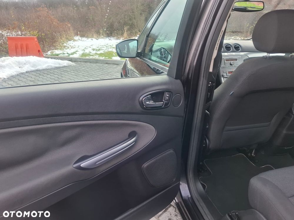 Ford S-Max 2.0 TDCi DPF Ambiente - 15