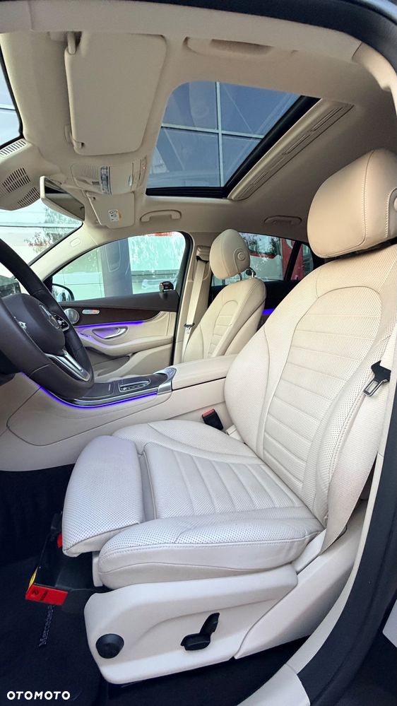 Mercedes-Benz GLC - 38