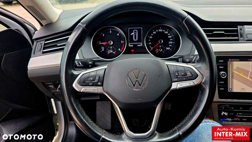 Volkswagen Passat - 33