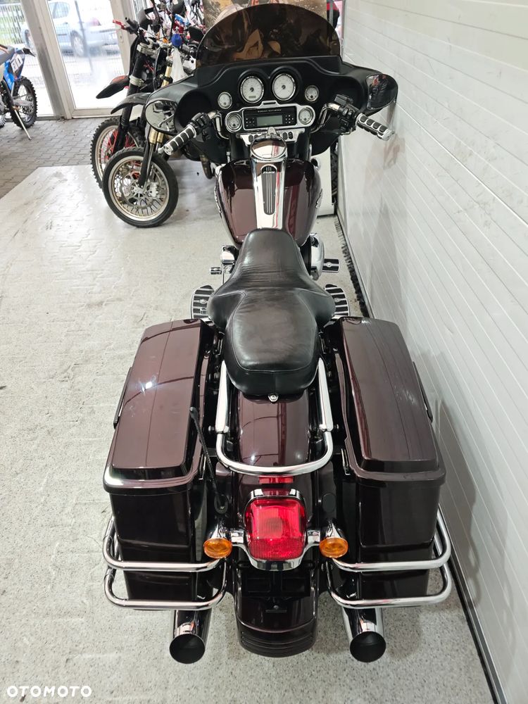 Harley-Davidson Touring Street Glide - 17