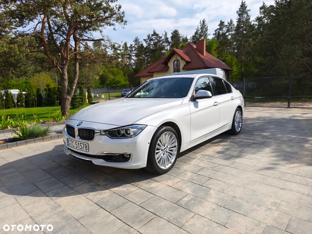 BMW Seria 3 328i Luxury Line - 4