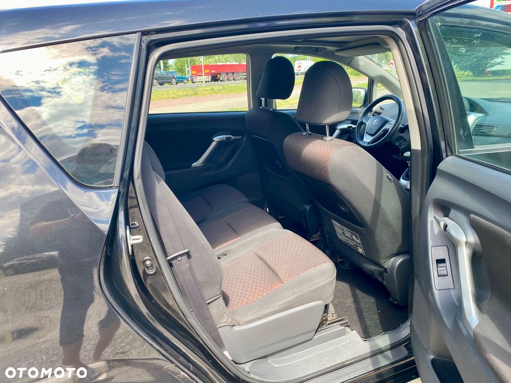 Toyota Verso 1.8 Edition - 8