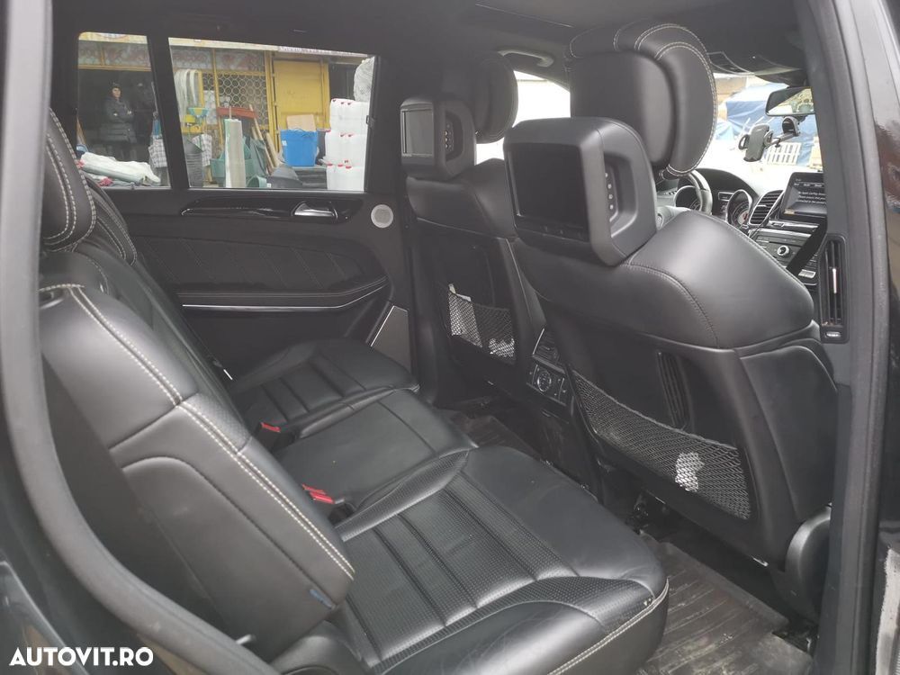 Mercedes-Benz GLS - 11