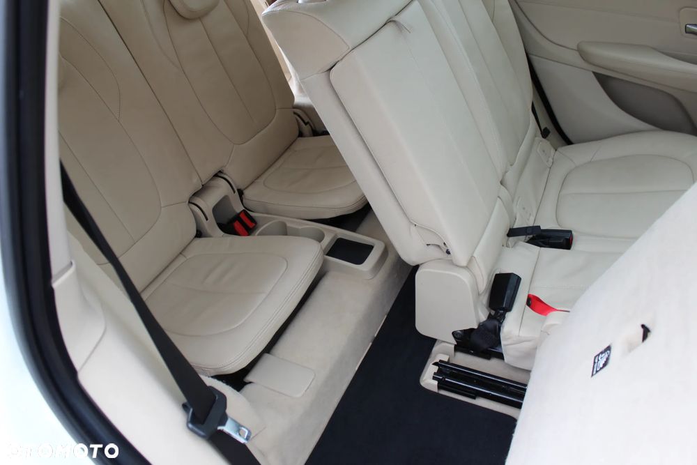 BMW Seria 2 218d Luxury Line - 12