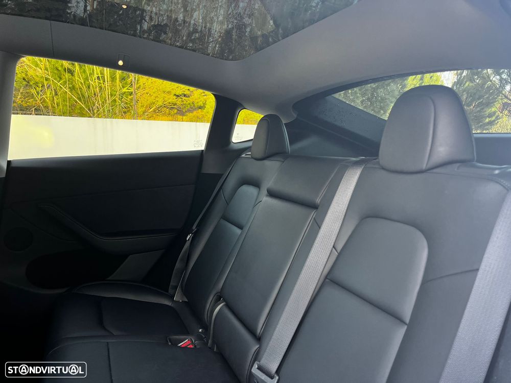 Tesla Model Y Standard - 11