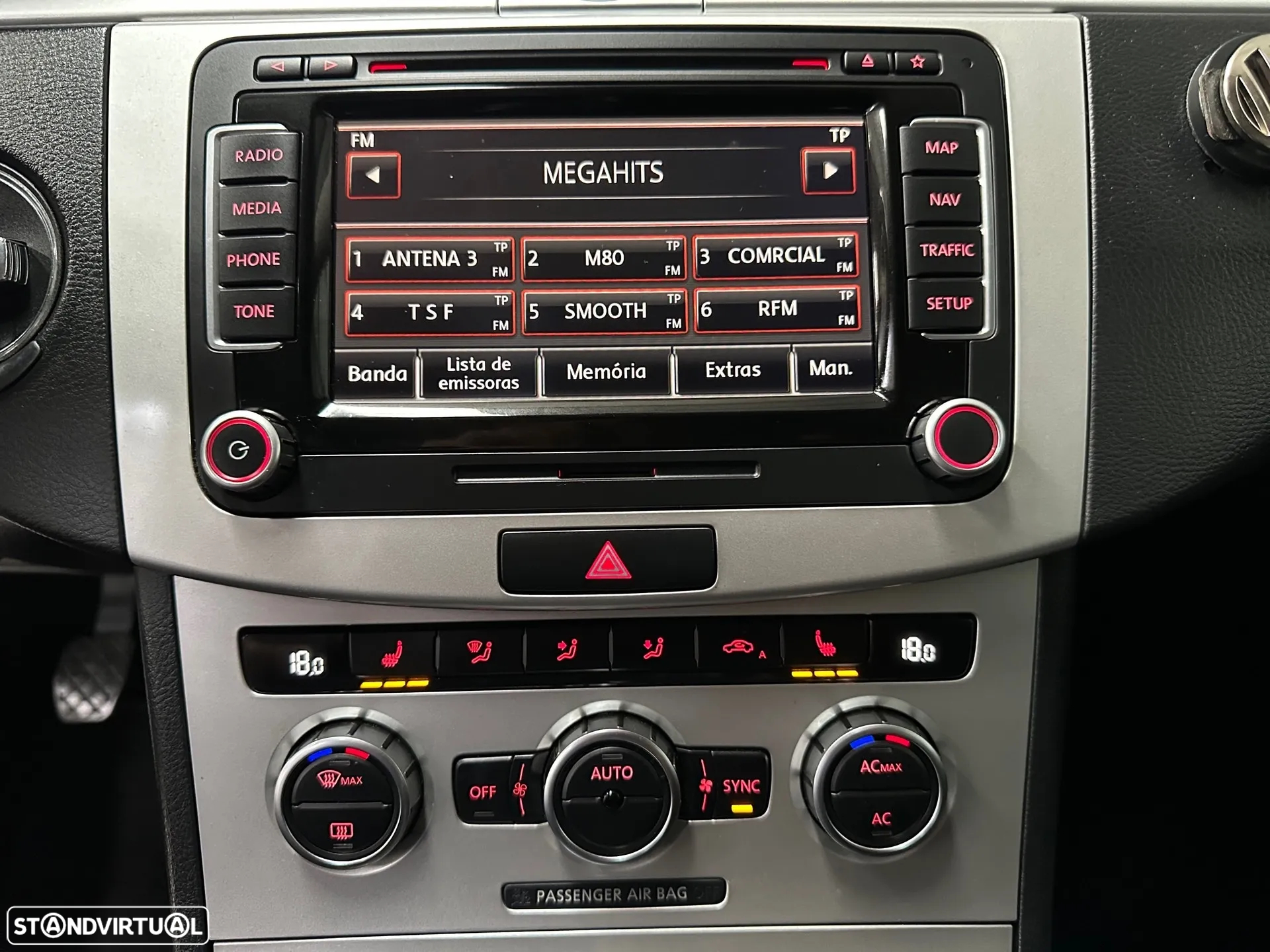 VW Passat 1.6 TDI BlueMotion - 17