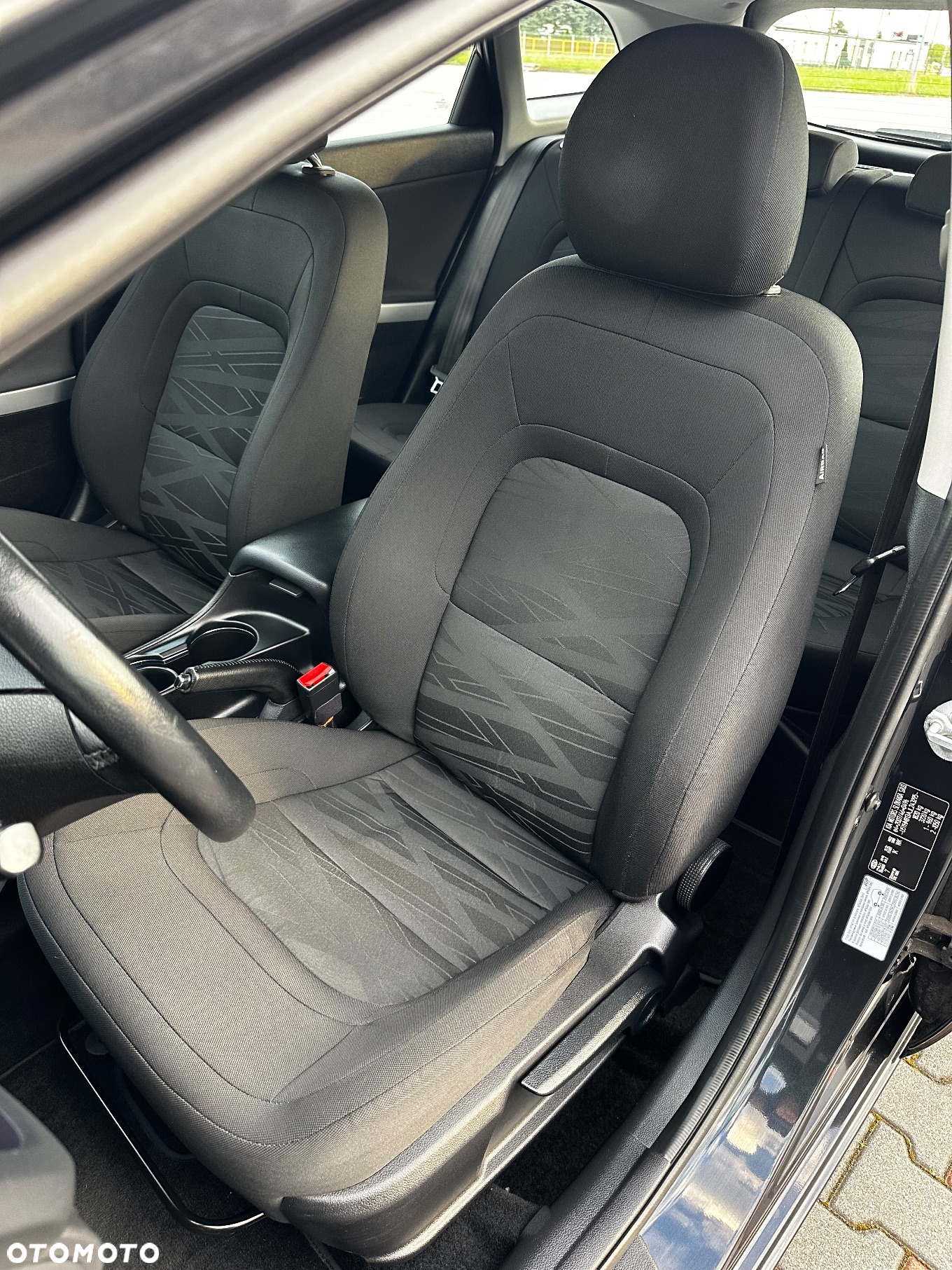 Kia Ceed 1.6 GDI Platinum Edition - 24