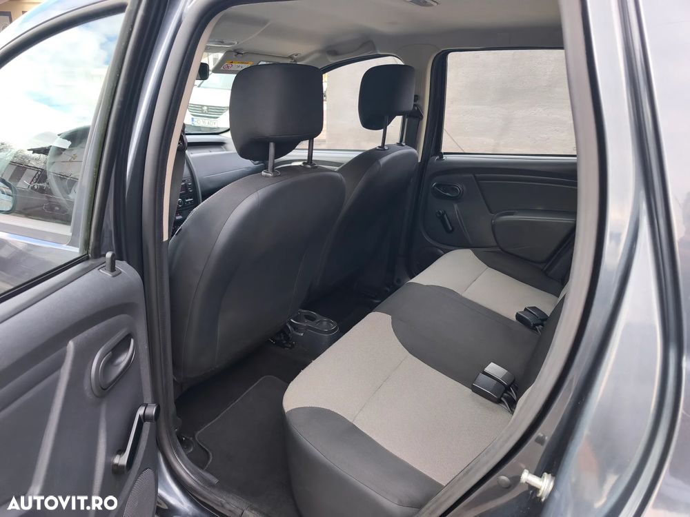 Dacia Duster dCi 90 FAP 4x2 Ambiance - 6