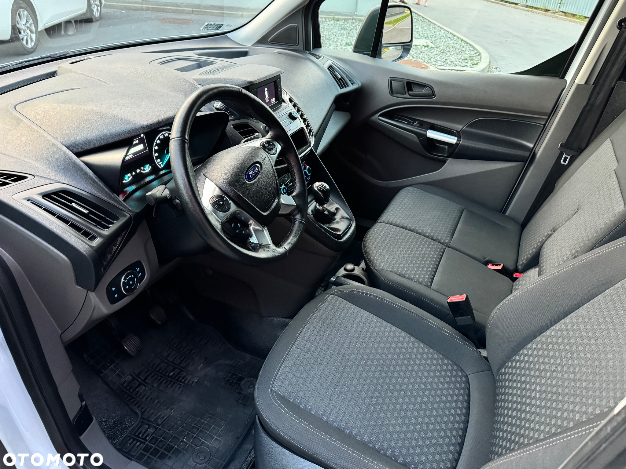 Ford Transit Connect - 5