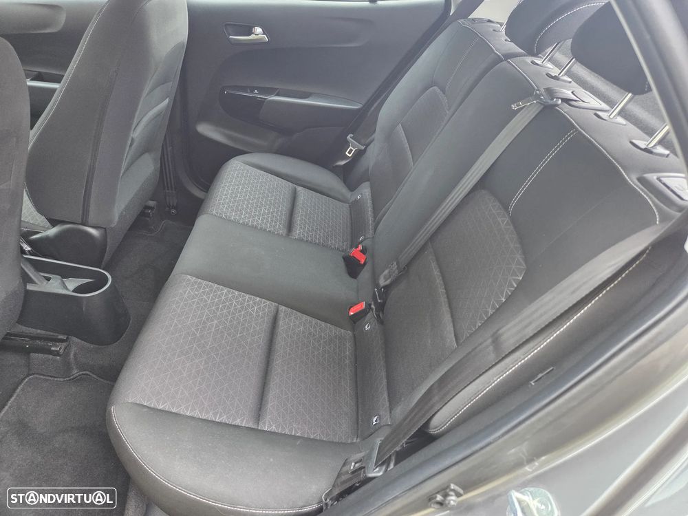 Kia Picanto - 12