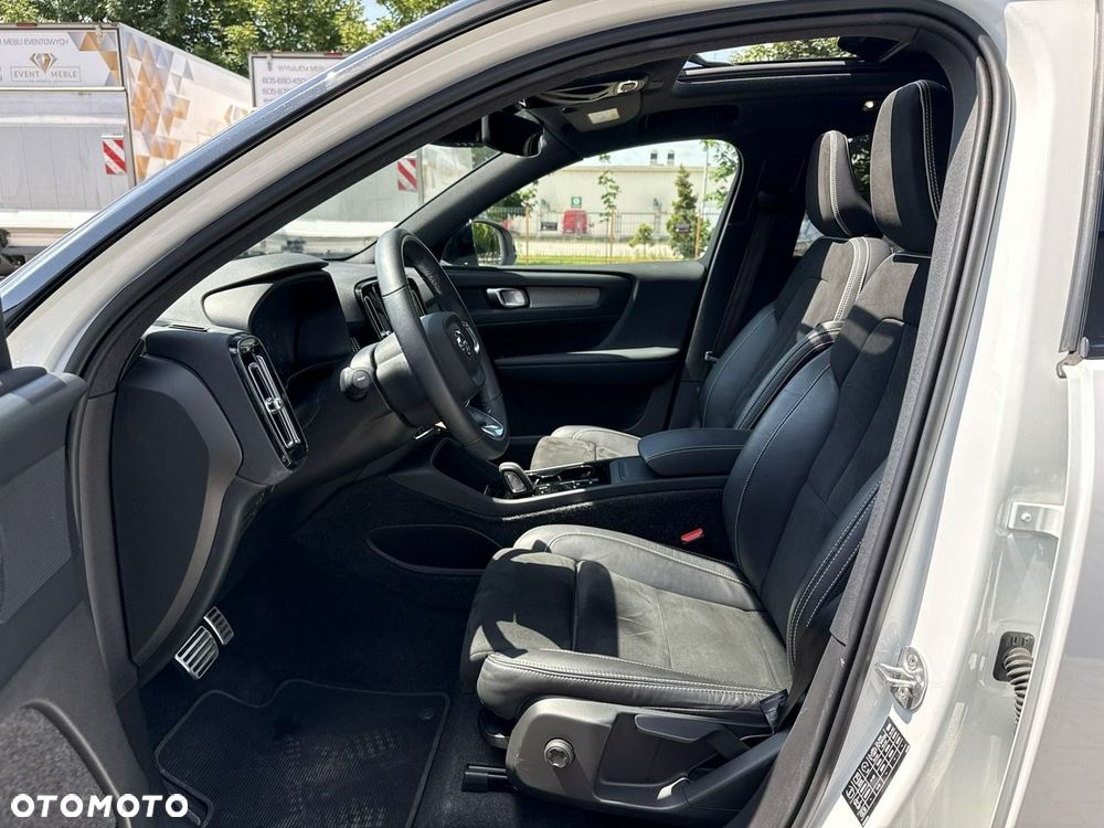 Volvo XC 40 T3 R-Design - 12