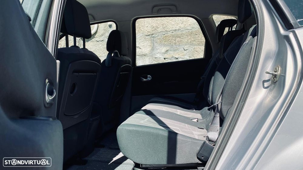 Renault Scénic 1.5 dCi Confort - 19