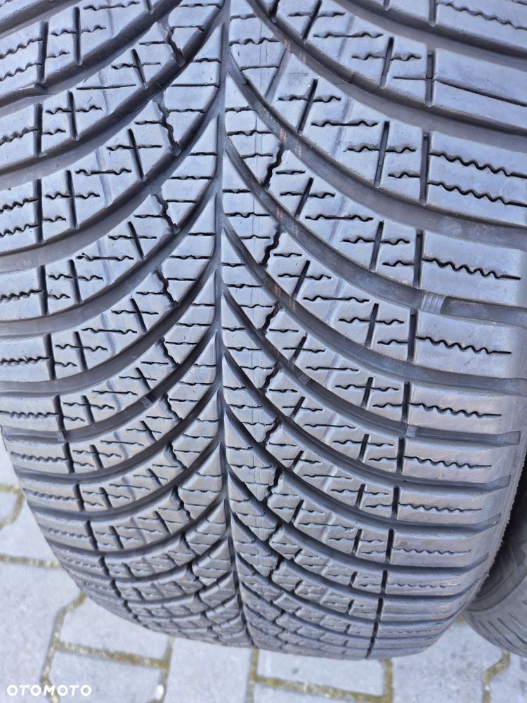 Opony Goodyear 235 45 R18 - 4
