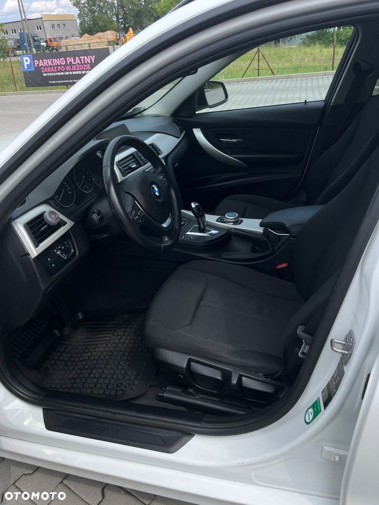 BMW Seria 3 320d Advantage - 10
