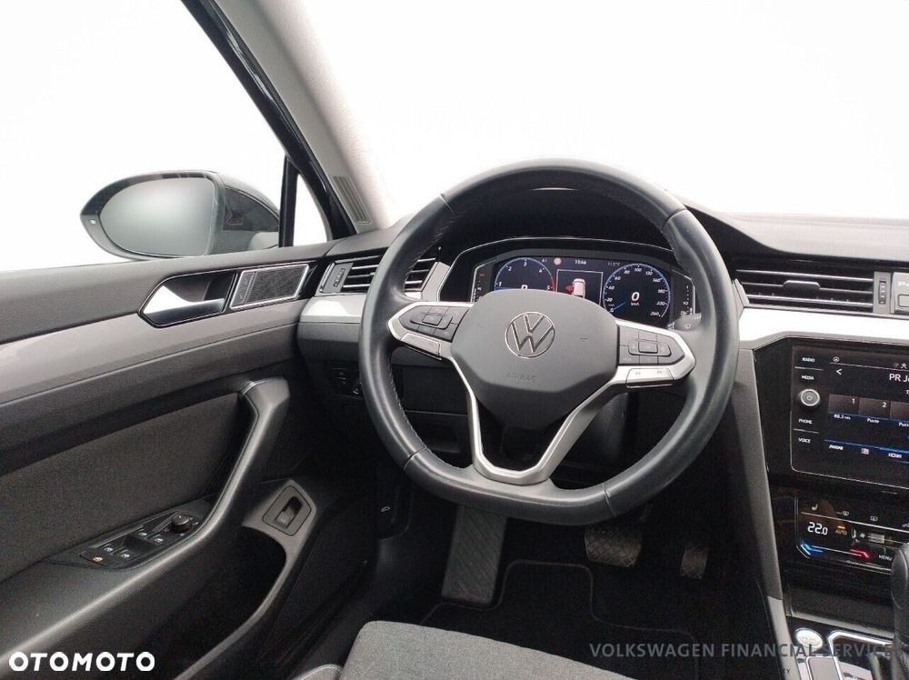Volkswagen Passat - 8