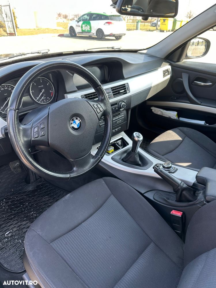 BMW Seria 3 320d xDrive - 9