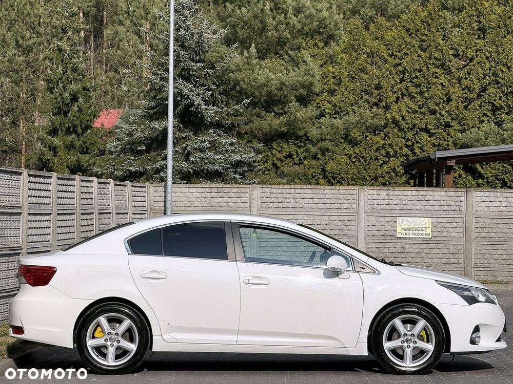 Toyota Avensis 2.0 D-4D Active - 22