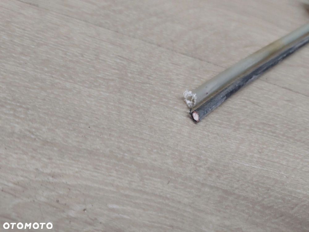 Toyota RAV4 I 2,0 antena bat mocowanie - 5