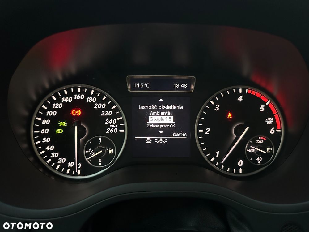 Mercedes-Benz Klasa B 180 CDI BlueEFFICIENCY Edition 1 - 38
