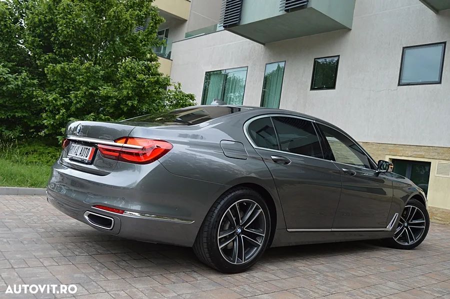 BMW Seria 7 730d xDrive - 25