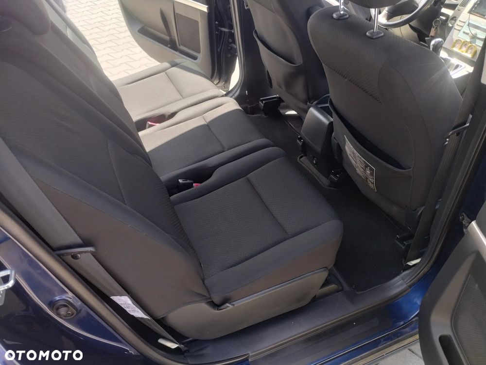 Toyota Corolla Verso 1.8 Premium + 7os - 26