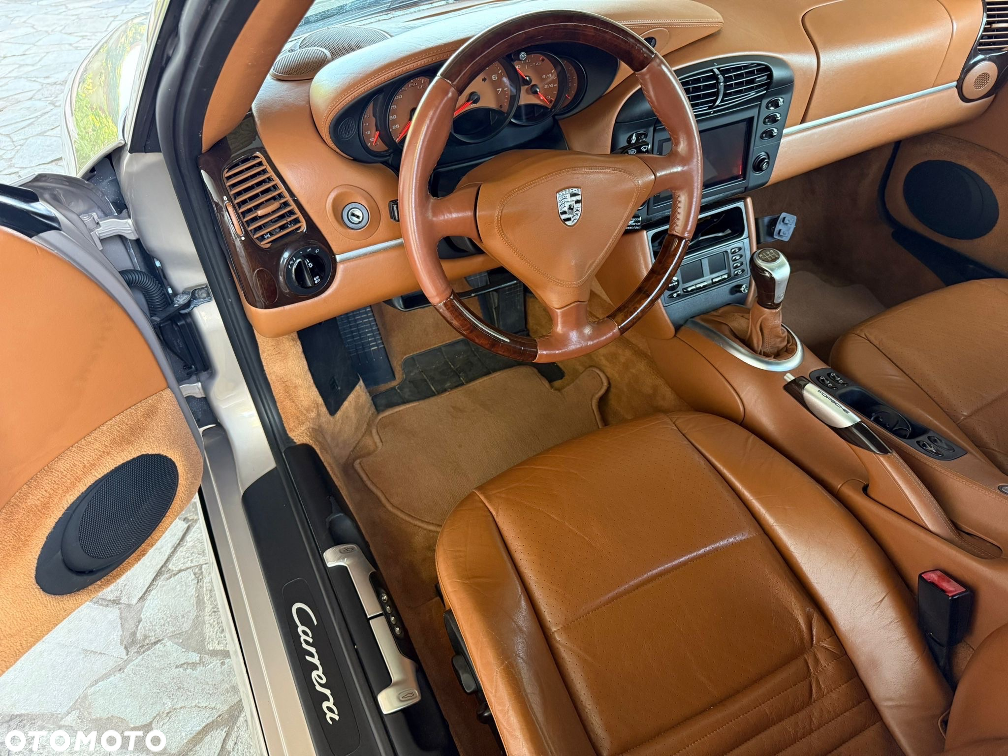 Porsche 911 Carrera - 12