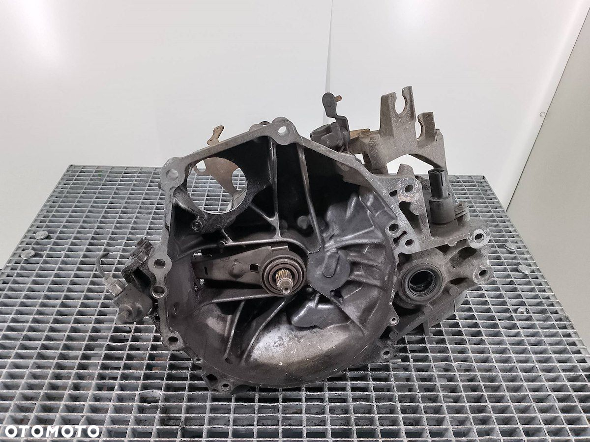 SKRZYNIA BIEGÓW MANUALNA HONDA CIVIC VII 1.4 B - 5