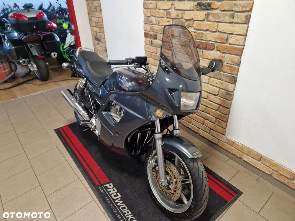 Honda CB - 2