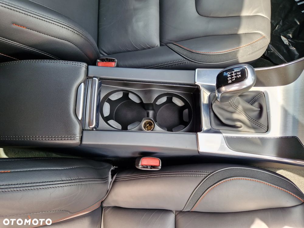 Volvo V60 D2 Ocean Race - 10