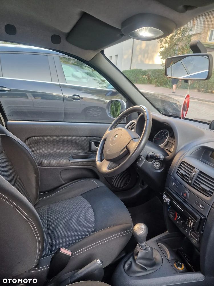 Renault Clio 1.2 Campus Authentique - 3