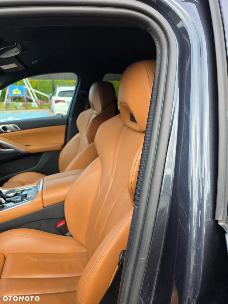 BMW X6 xDrive40i - 14