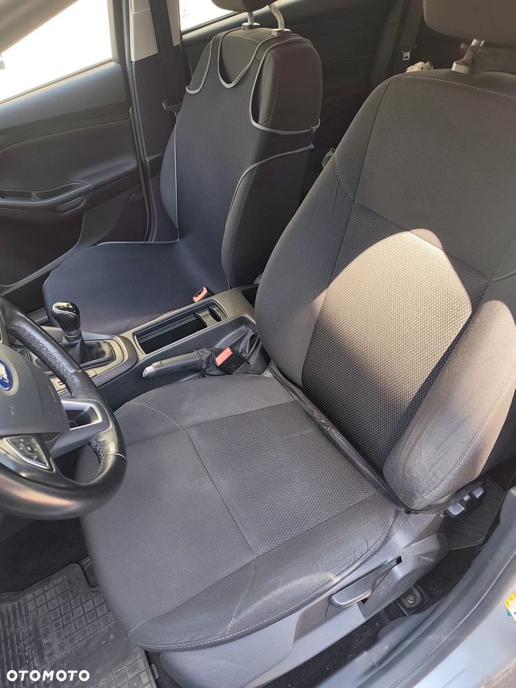Ford Focus 1.6 Trend - 15