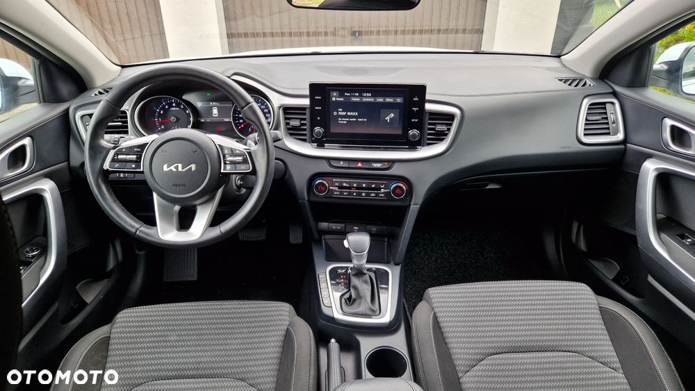 Kia Ceed - 13